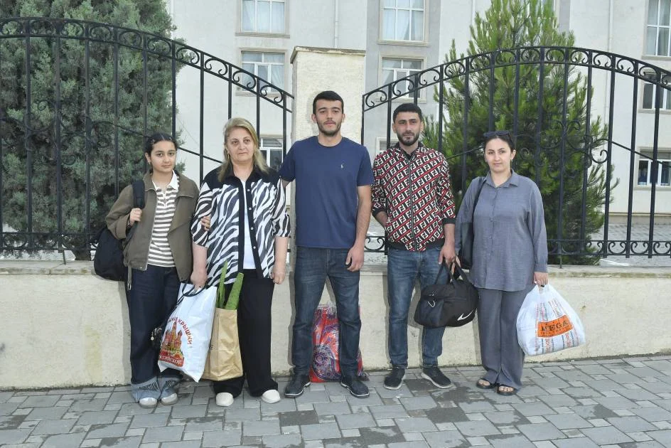 Şükürbəyli kəndinə növbəti köç karvanları yola salınıb