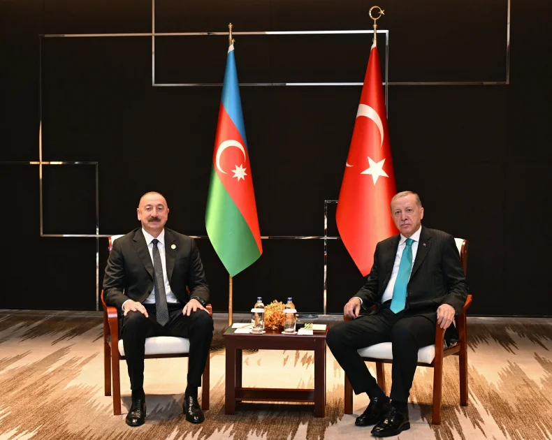 Ərdoğan: Azərbaycanın güclənməsi bizi qürurlandırır