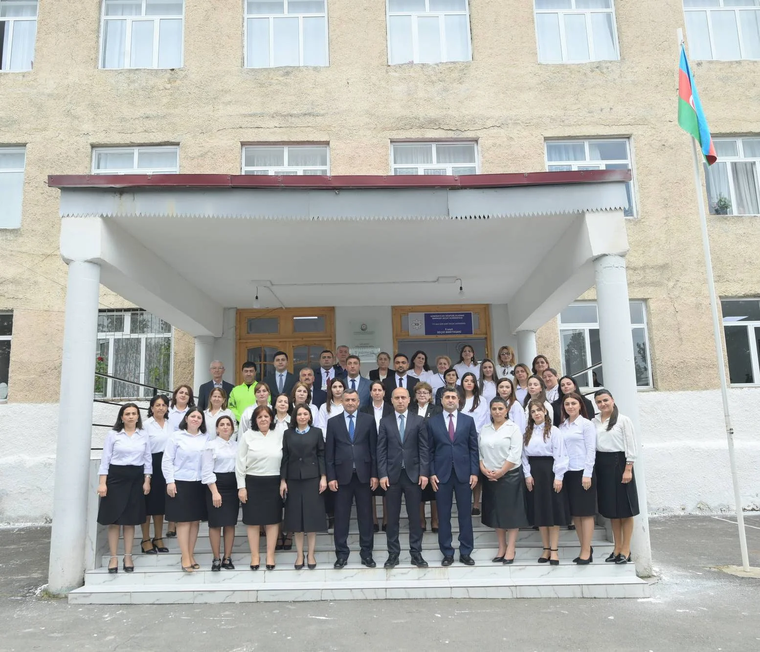 Nazir Qaxda tədris prosesi ilə tanış olub