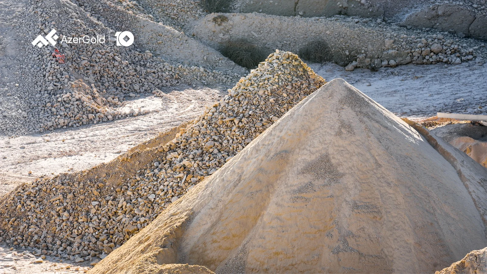 “AzerGold” QSC qeyri-filiz faydalı qazıntı sahələri üzrə fəaliyyətə başlayıb