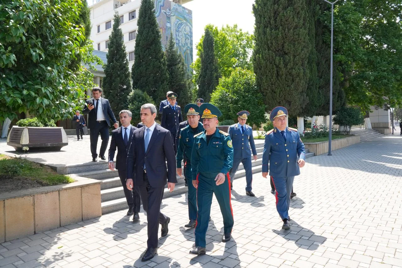 Dövlət qurumlarının rəhbərləri dəmiryolu və sərhəd-keçid məntəqələrində xidmətin təşkili ilə tanış olmuşlar