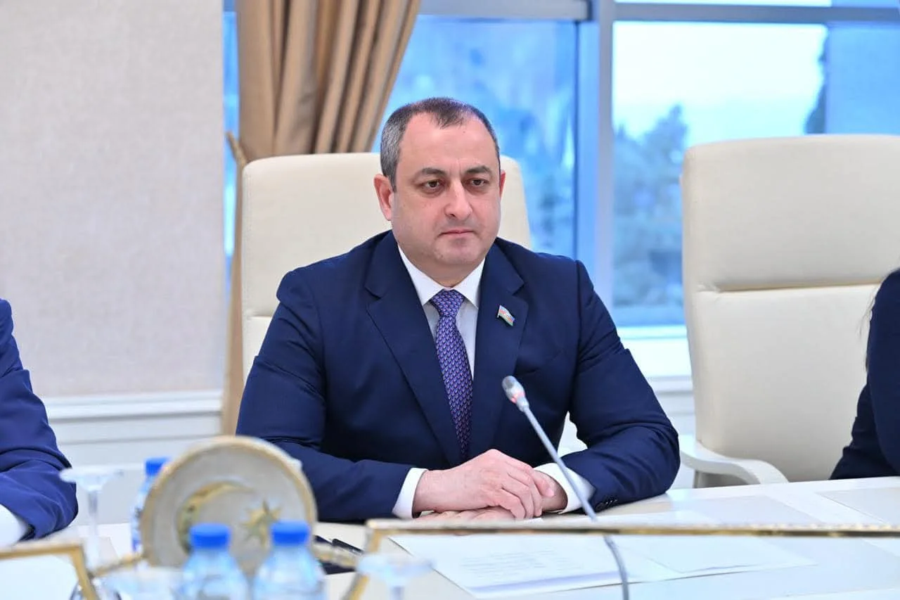 Həqiqət Dəyişməz: Dövlətə və Dəyərlərə Sədaqətim