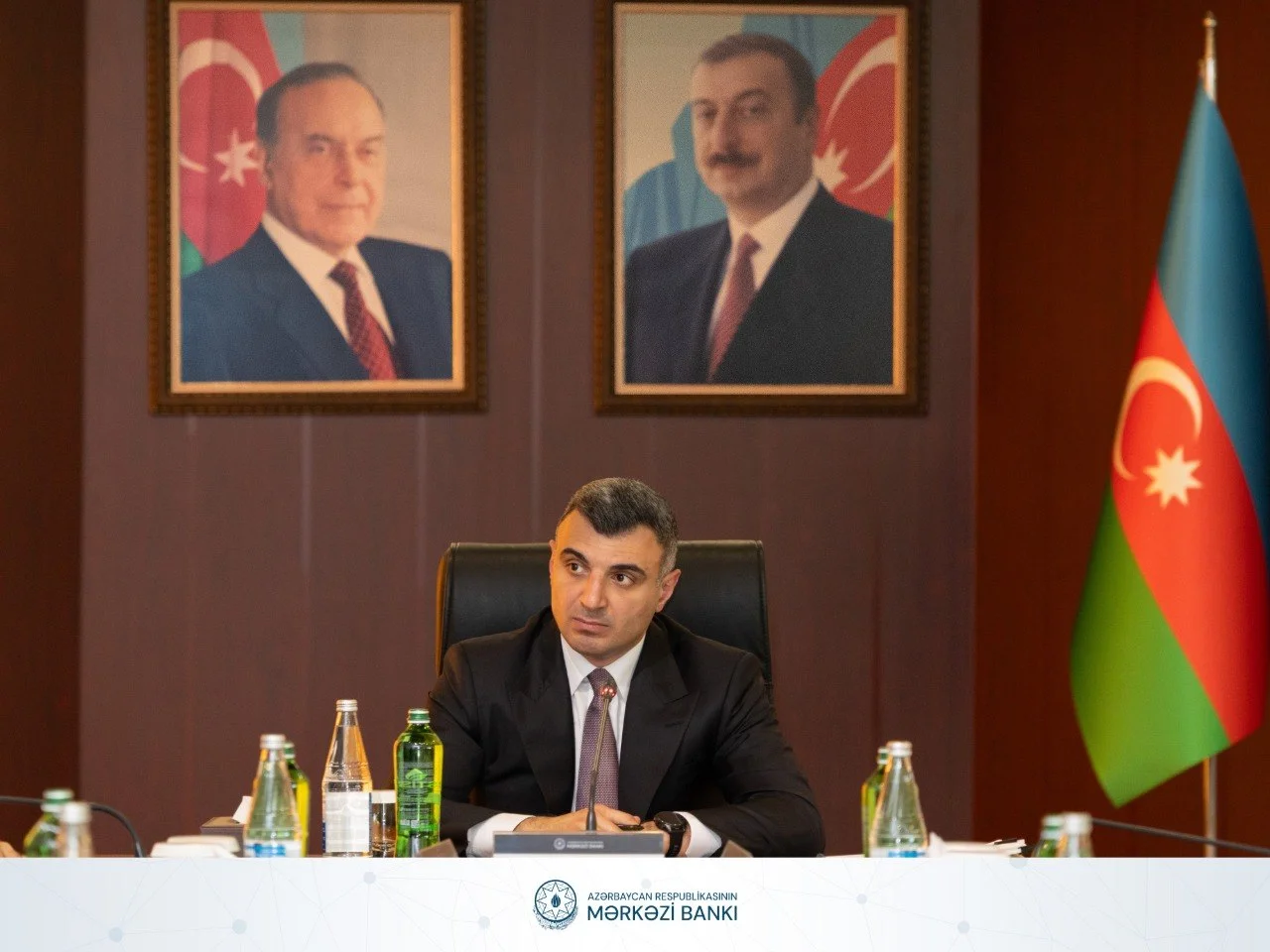 Mərkəzi Bankın sədri Taleh Kazımov ekspertlərlə növbəti dəfə görüş keçirilib