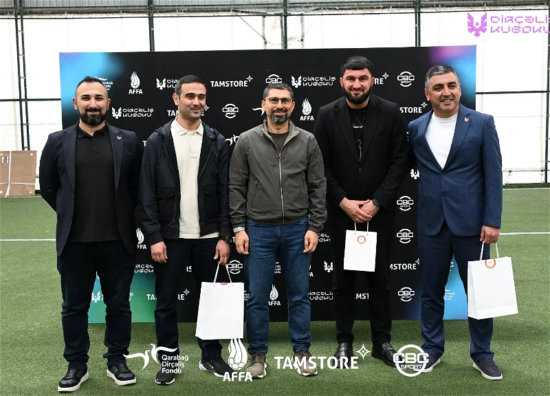 “Dirçəliş Kuboku” xeyriyyə futbol turnirinin yarımfinal oyunları keçirilib