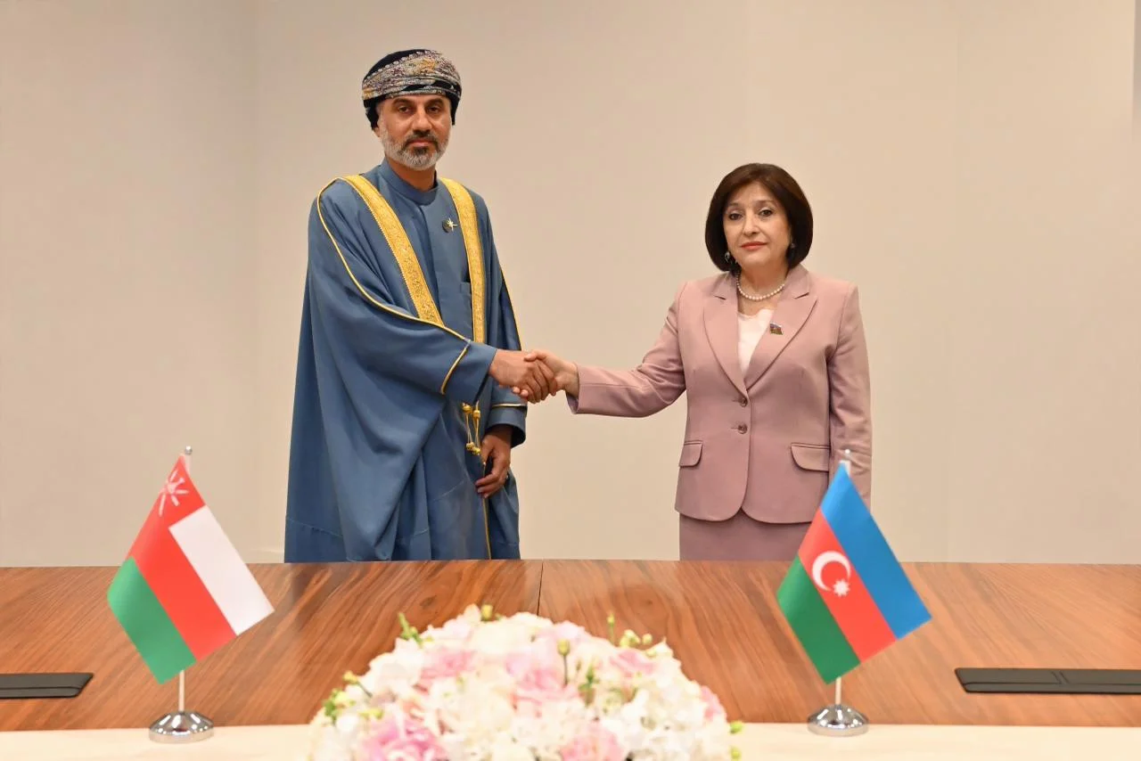 Milli Məclisin sədri Sahibə Qafarova Oman Sultanlığı Şura Məclisinin sədri ilə görüşüb