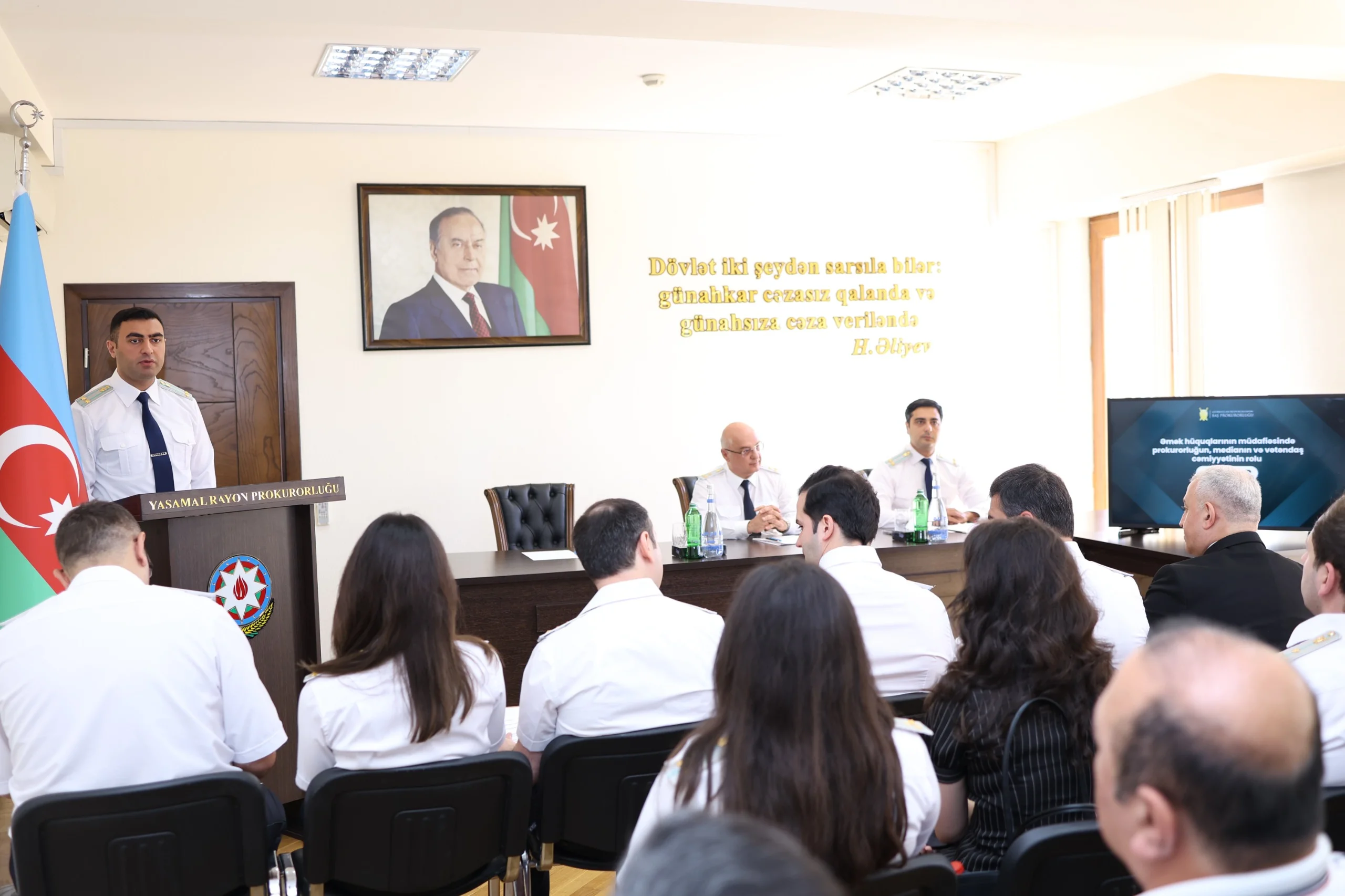 Yasamal rayon prokurorluğunda əmək hüquqlarının müdafiəsinə dair seminar təşkil edilib