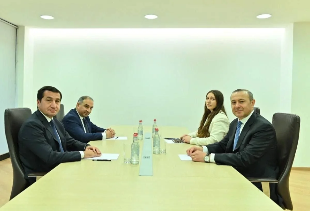 Hikmət Hacıyev və Armen Qriqoryan Diliçanda sülh gündəliyini müzakirə ediblər