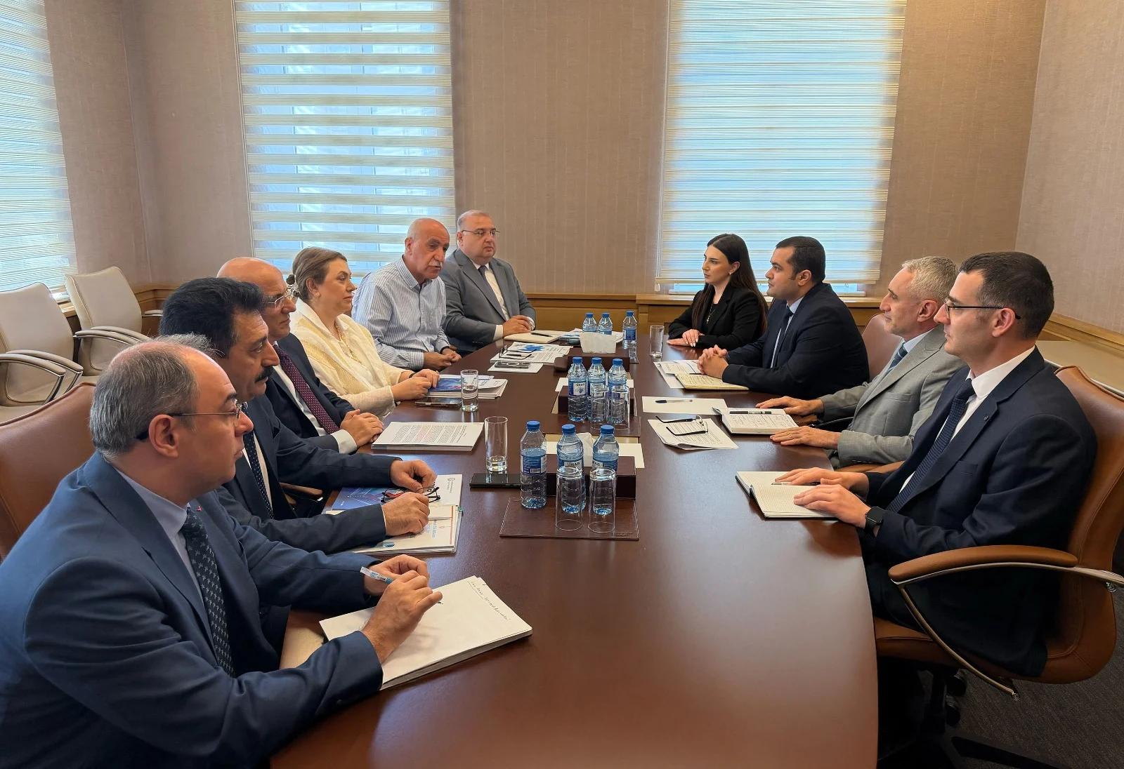İctimai Şura üzvləri ilə görüşdə nəticəəsaslı büdcə mexanizminin tətbiqi və inkişaf istiqamətləri müzakirə olunub