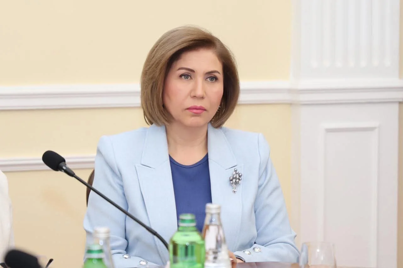 “Uşaqlar və hüquq” kitabı Prezident Kitabxanasına tədim edilib