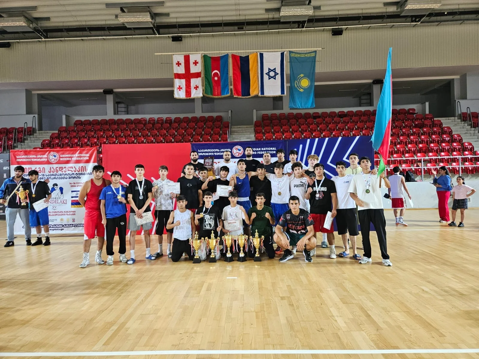 Boksçularımız Gürcüstanda 13 medal qazanıblar