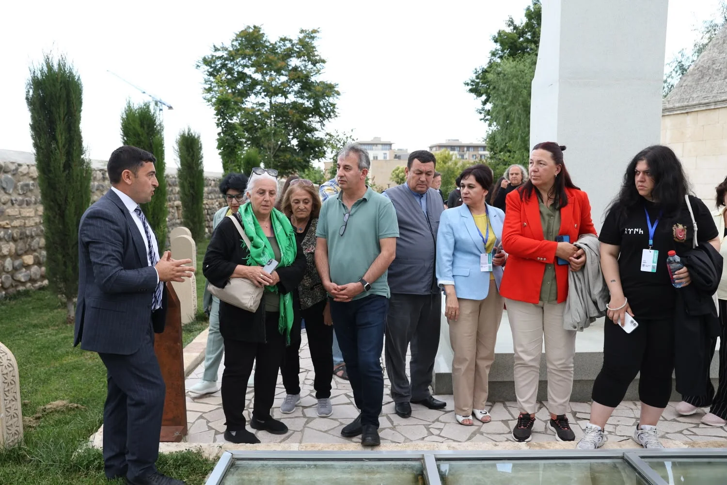 Türkoloji Qurultayın 100 illiyi iştirakçıları Ağdamdakı “İmarət” kompleksini ziyarət ediblər