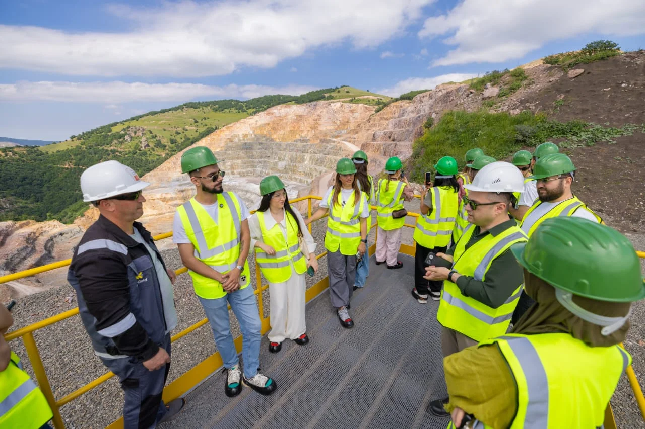 “AzerGold” QSC turizm blogerləri üçün Daşkəsən rayonuna və ÇİRES-ə infotur təşkil edib