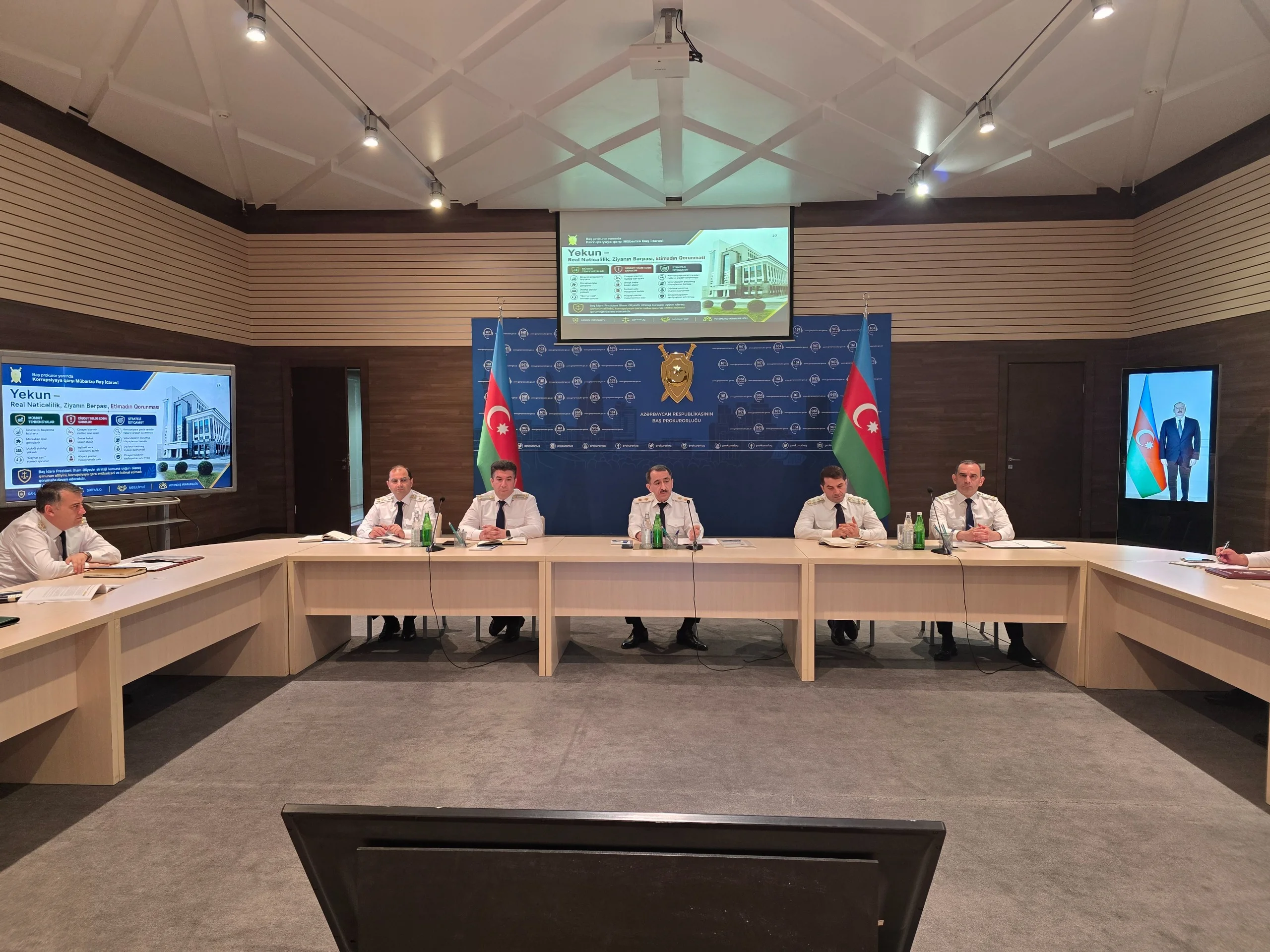 Baş prokuror yanında Korrupsiyaya qarşı Mübarizə Baş İdarəsində əməliyyat müşavirəsi keçirilib