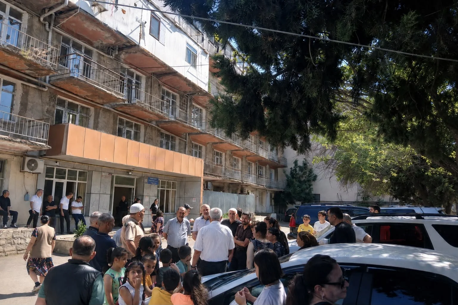 Məcburi köçkünlərlə maarifləndirmə görüşləri keçirilib