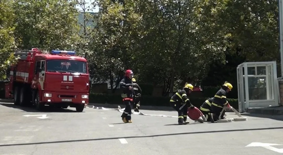 FHN-in Dövlət Yanğından Mühafizə Xidməti yanğın-taktiki təlim keçirib (video, foto)