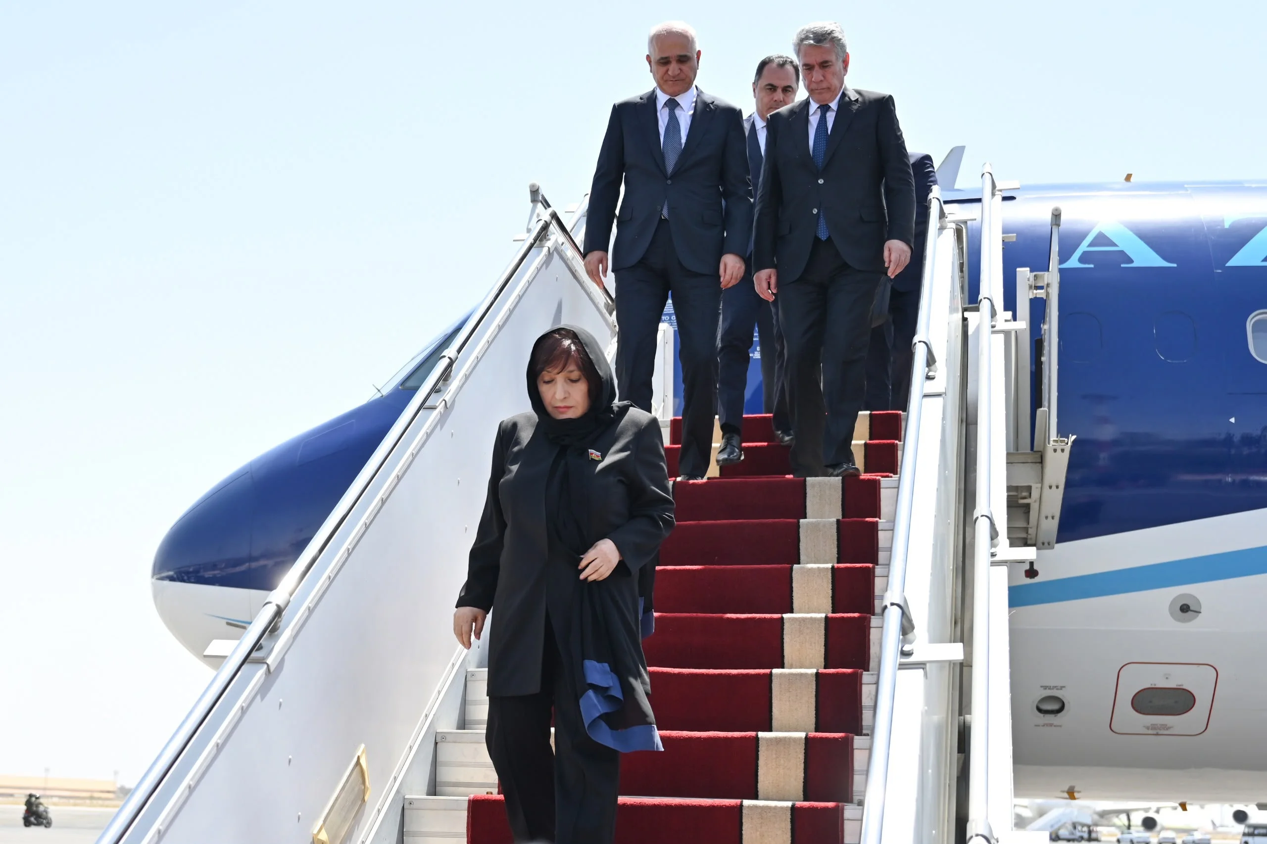 Milli Məclisin sədri Sahibə Qafarova Ayətullah Seyid Əli Xameneinin vida mərasimində iştirak edib