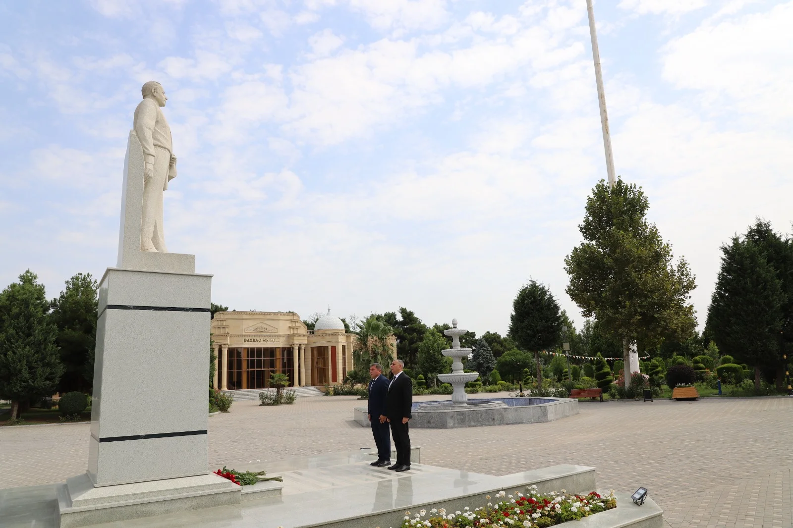 Mürsəl İbrahimov Goranboyda vətəndaşların problemlərini dinlədi