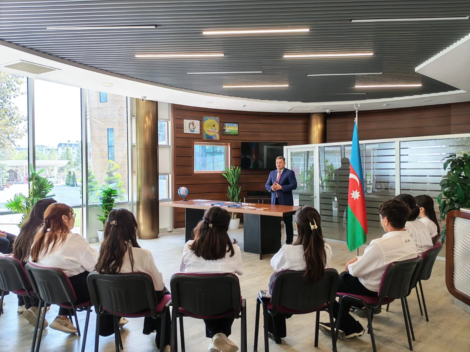 Ombudsmanın Cənub Regional Mərkəzi tərəfindən gənclər üçün maarifləndirici tədbir keçirilib