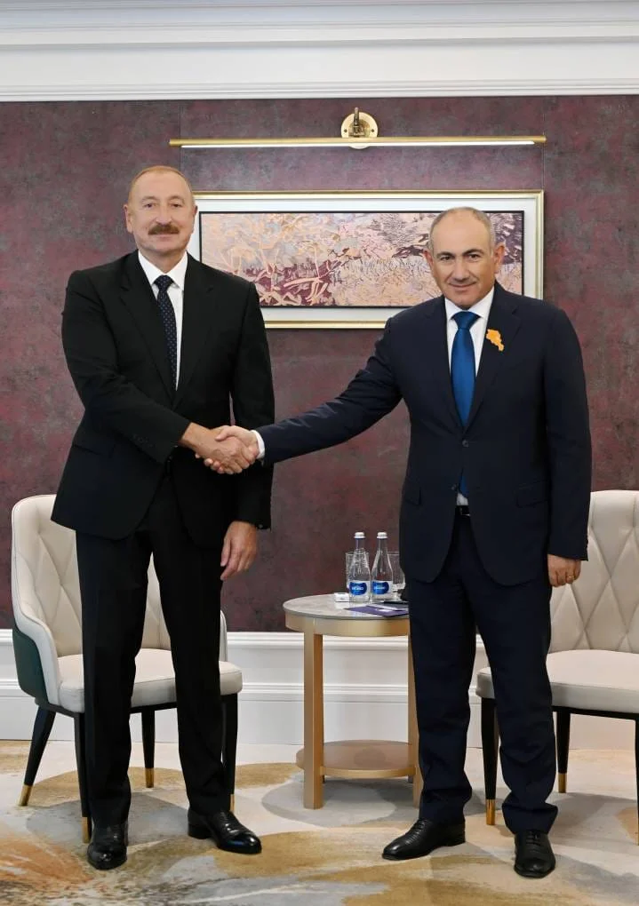 Azərbaycan Prezidenti İlham Əliyevin Bişkekdə Ermənistanın Baş naziri ilə görüşü keçirilir