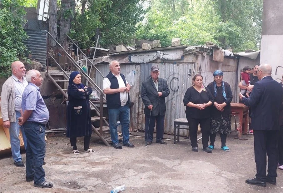 Məcburi köçkünlərlə maarifləndirmə görüşləri keçirilib