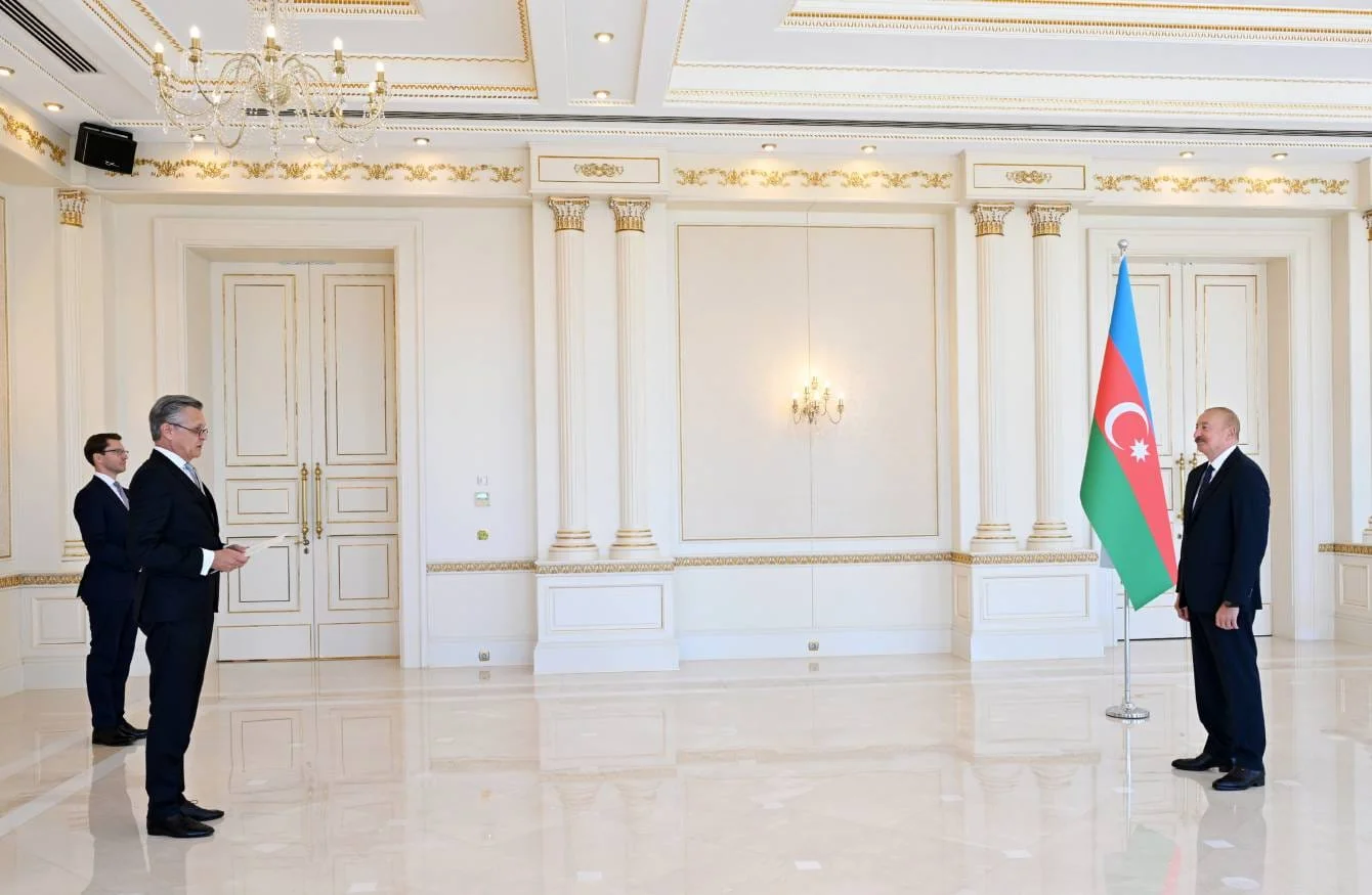 İlham Əliyev Almaniyanın Azərbaycanda yeni təyin olunmuş səfirinin etimadnaməsini qəbul edib