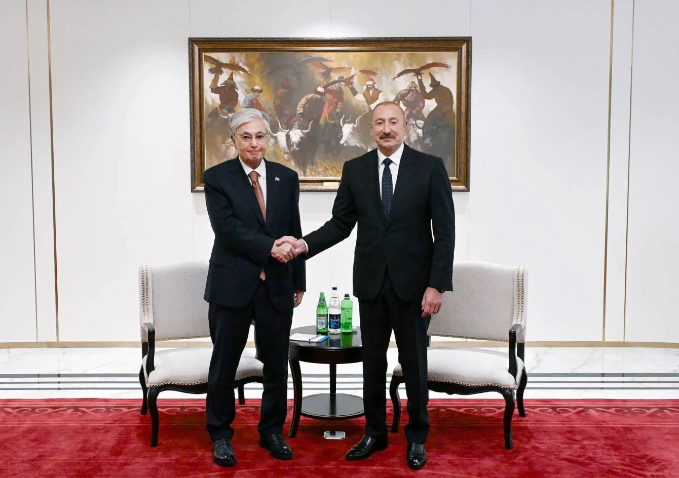 İlham Əliyevin Bişkekdə Qazaxıstan Prezidenti ilə görüşü olub