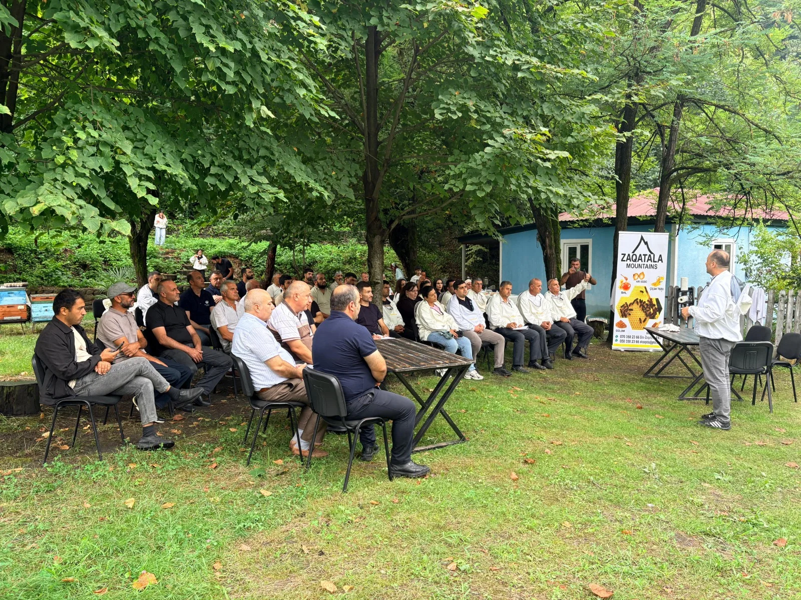 Zaqatalada arıçılar üçün beynəlxalq ekspertin iştirakı ilə maarifləndirici sahə görüşü keçirilib