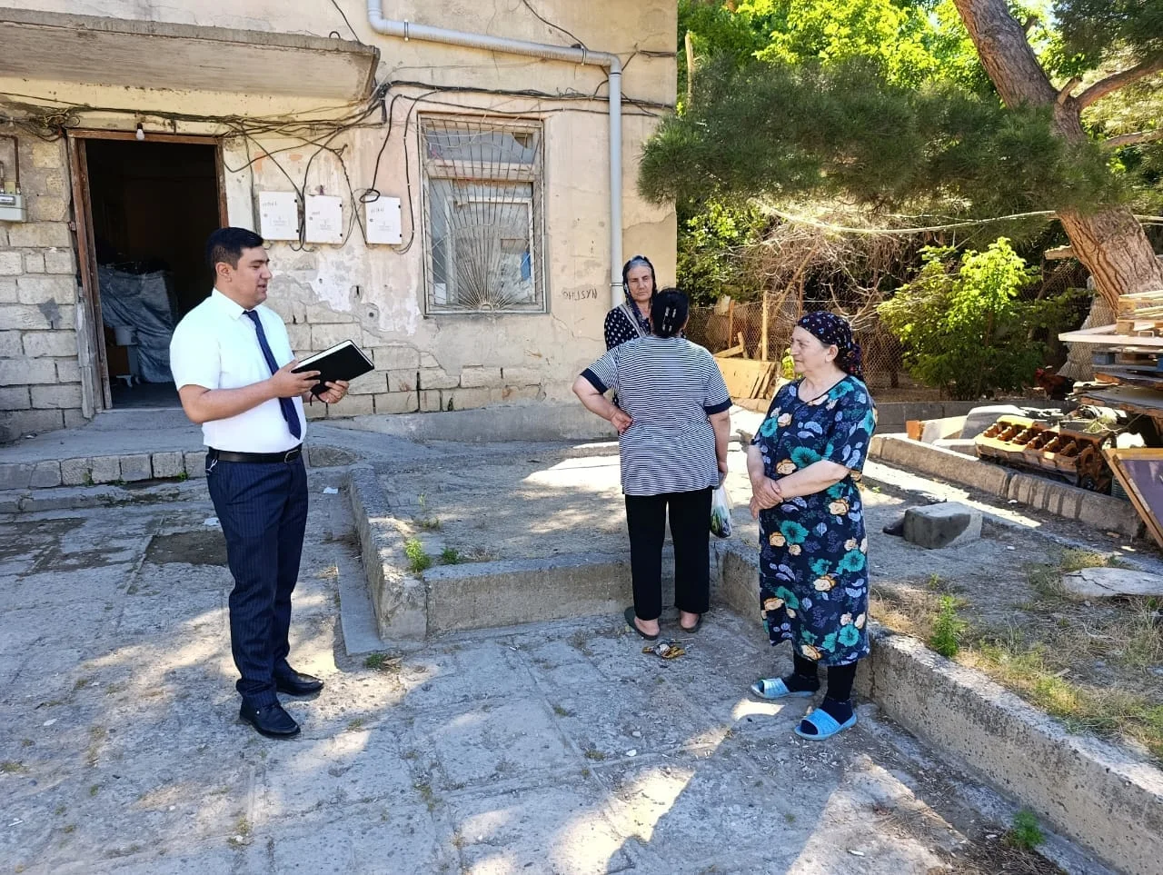 Məcburi köçkünlərlə maarifləndirmə görüşləri keçirilib