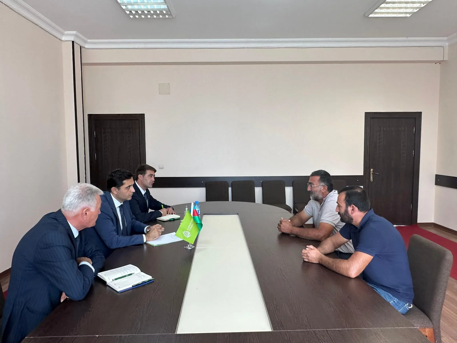 Aqrar Sığorta Fondunun İdarə Heyətinin sədri Fuad Sadıqov Şərur rayonunda vətəndaşlarla görüşüb, təsərrüfatlara baş çəkib
