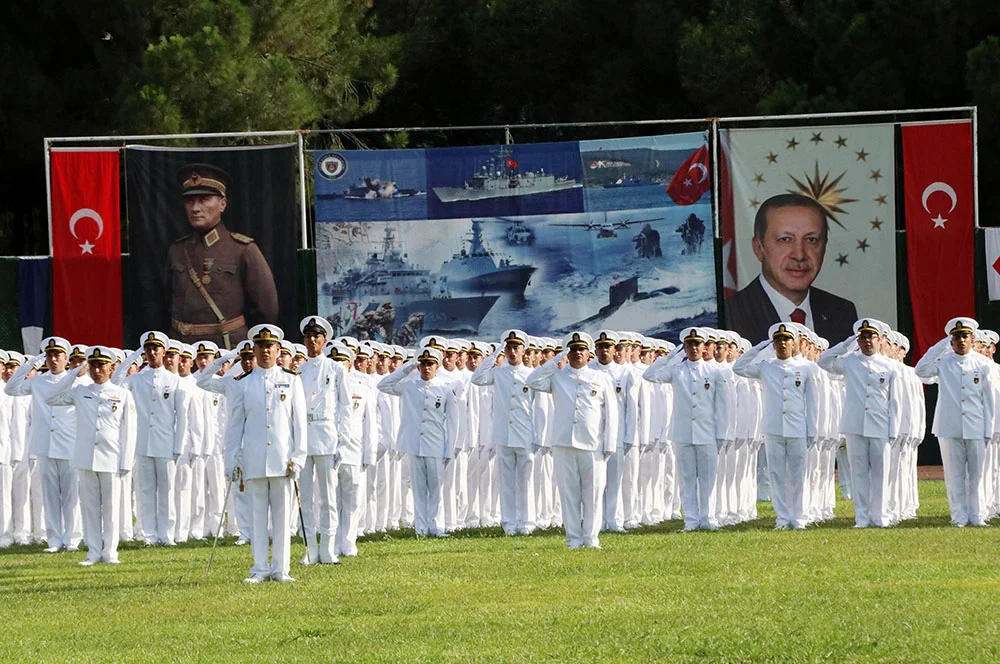 Türkiyədə təhsilini bitirən Azərbaycan Ordusunun hərbi qulluqçularına diplomlar təqdim edilib (FOTO)