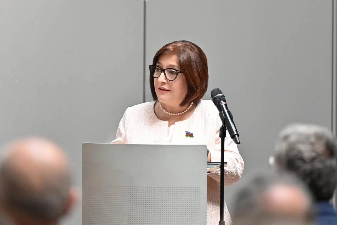 Milli Məclisin sədri Sahibə Qafarova Cenevrə Universitetində çıxış edib