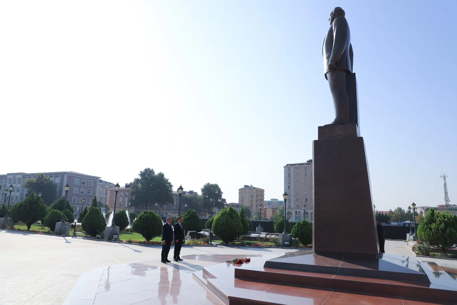 Mürsəl İbrahimov Naxçıvanda vətəndaşların problemlərini dinlədi