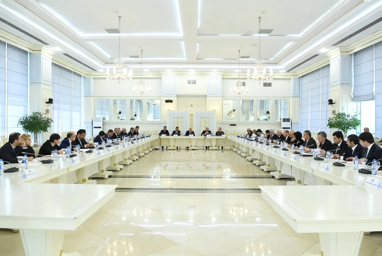 Müdafiə, təhlükəsizlik və korrupsiya ilə mübarizə komitəsinin iclasında