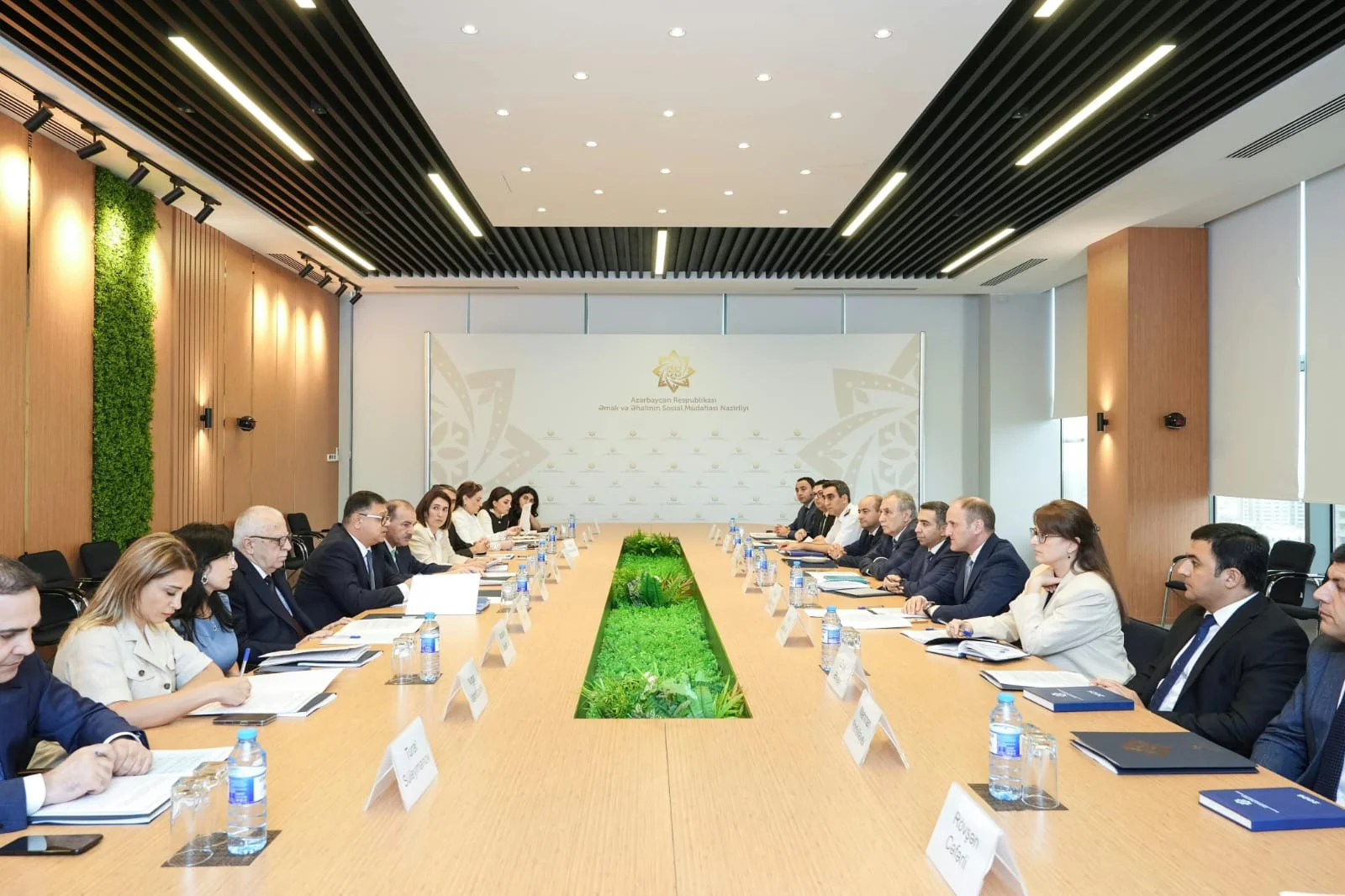 Sosial və İqtisadi məsələlər üzrə Üçtərəfli Komissiyanın iclası olub
