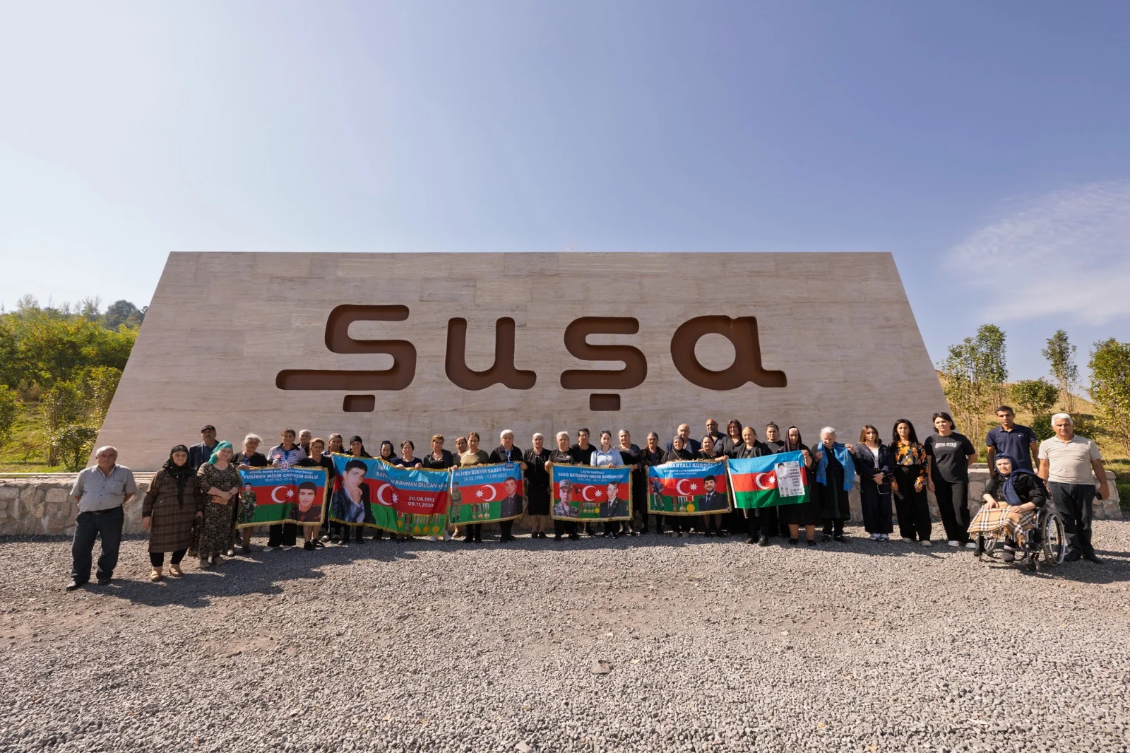 “AzerGold” QSC şəhid ailələrinin Şuşaya səfərini təşkil edib