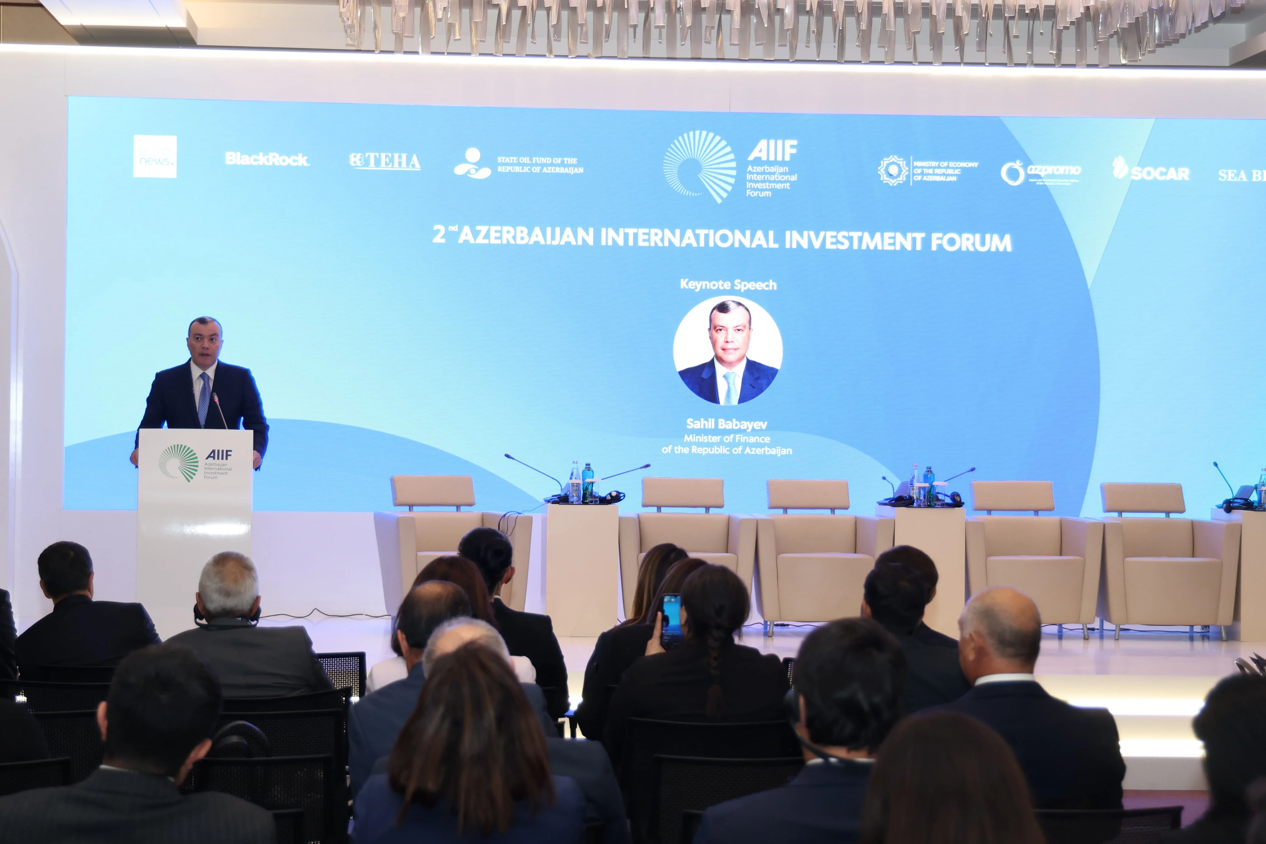 Maliyyə naziri Sahil Babayev İkinci Azərbaycan Beynəlxalq İnvestisiya Forumunda çıxış edib