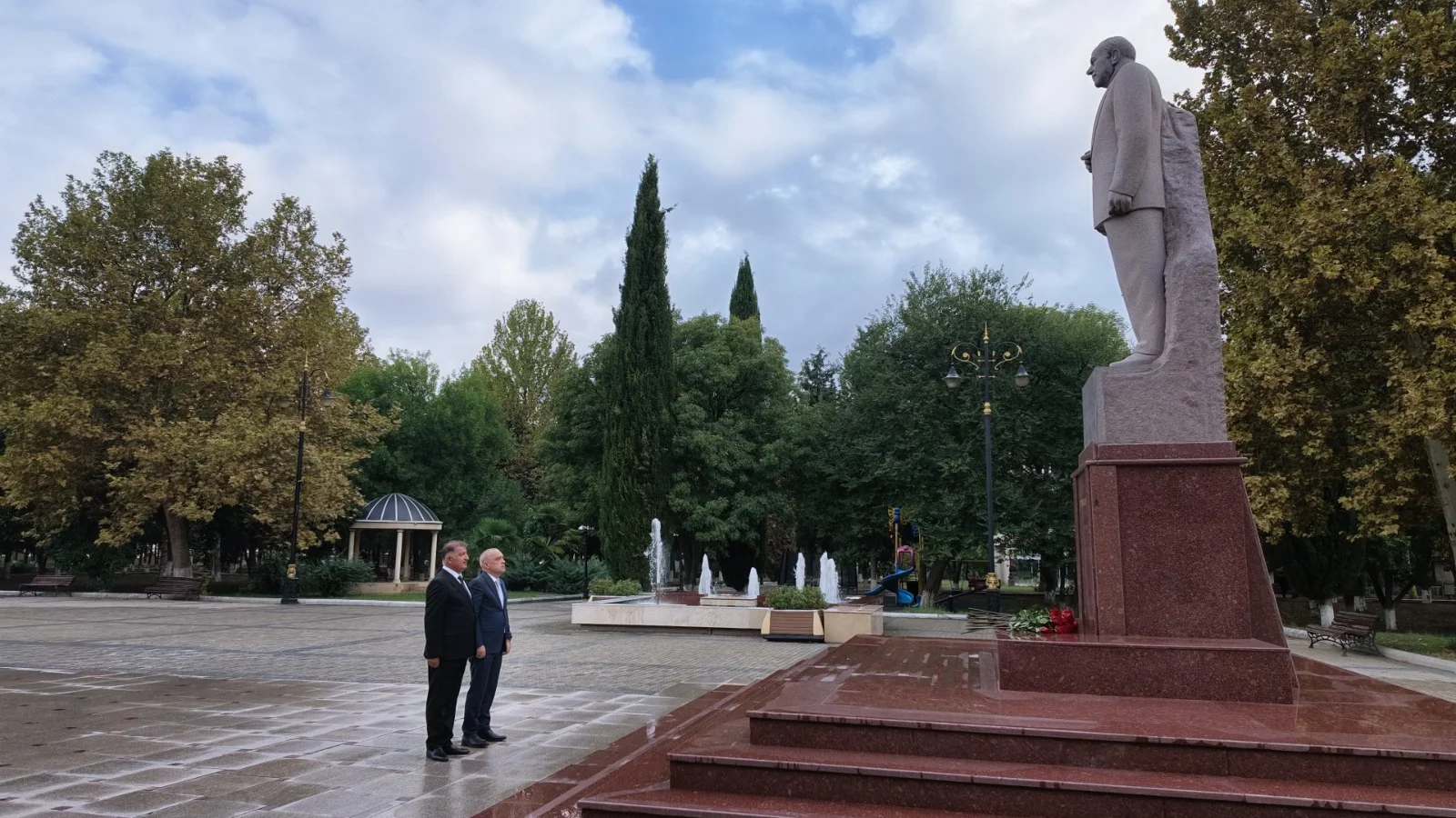 Azərbaycan Dövlət Su Ehtiyatları Agentliyinin sədri Samux rayonunda vətəndaşlarla görüşüb