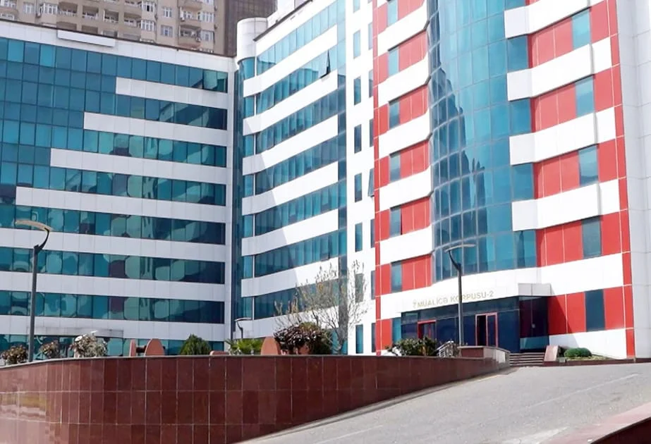 Baş Klinik Hospitalda mürəkkəb açıq ürək əməliyyatı uğurla icra olunub - VİDEO