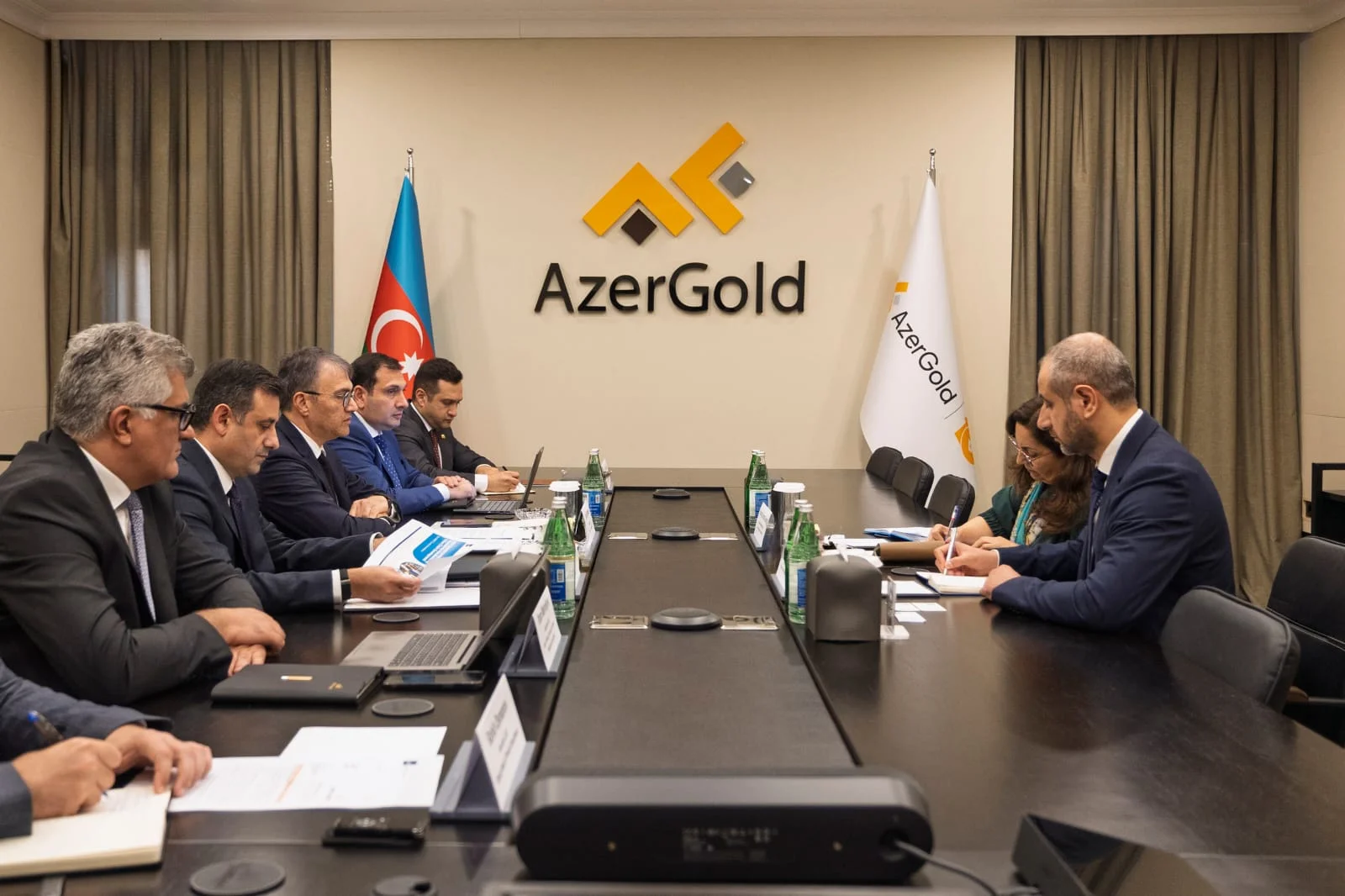 “AzerGold” QSC-də Asiya İnkişaf Bankının Azərbaycan üzrə ölkə direktoru ilə görüş keçirilib