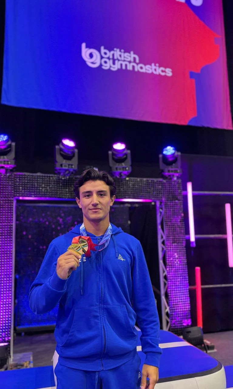 Tofiq Əliyev Böyük Britaniyada iki qızıl medal qazanıb
