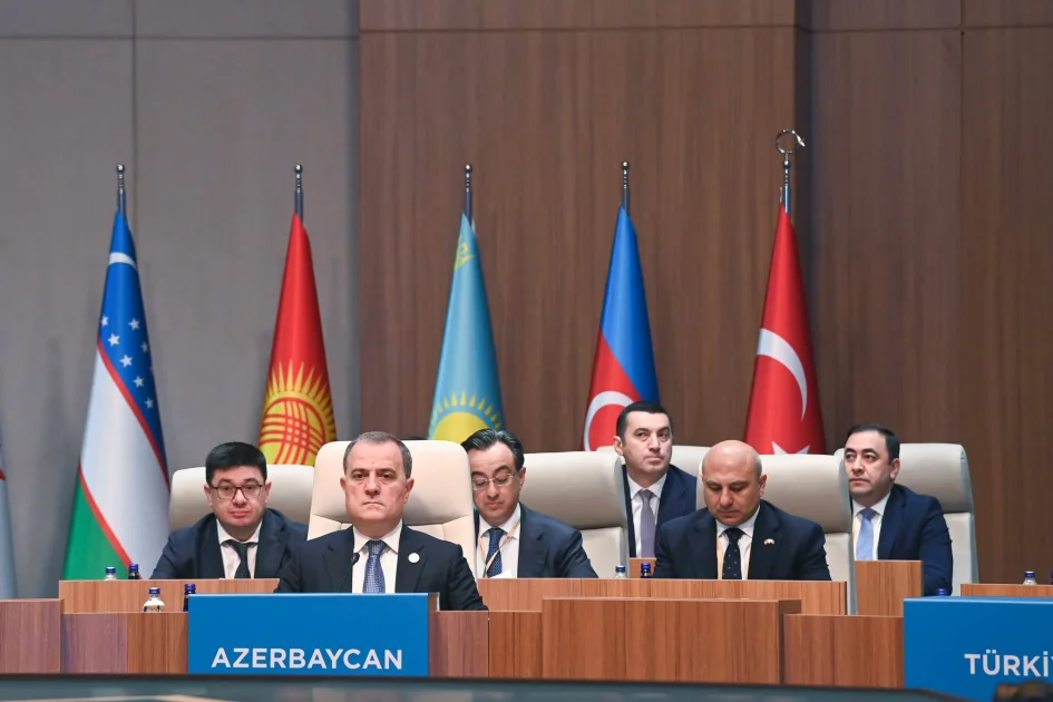 Baş prokuror Kamran Əliyev Rusiya Federasiyasının Baş prokuroru ilə görüşüb