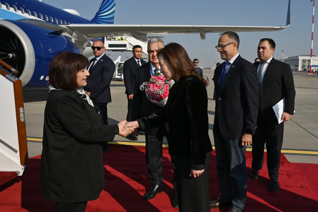 Milli Məclisin sədri Sahibə Qafarova Qırğız Respublikasına səfərə gəlib