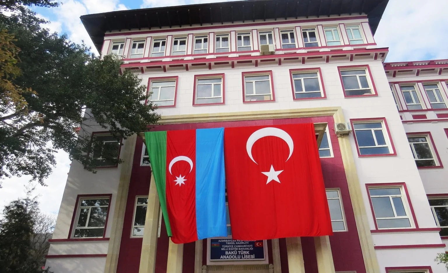 BAKIDA ANADOLU MƏKTƏBİ TƏRƏFİNDƏN “DİLDƏ, FİKİRDƏ, İŞDƏ BİRLİK” ADLI AZƏRBAYCAN-TÜRKİYƏ BİRGƏ OXUMA PROQRAMI KEÇİRİLƏCƏK