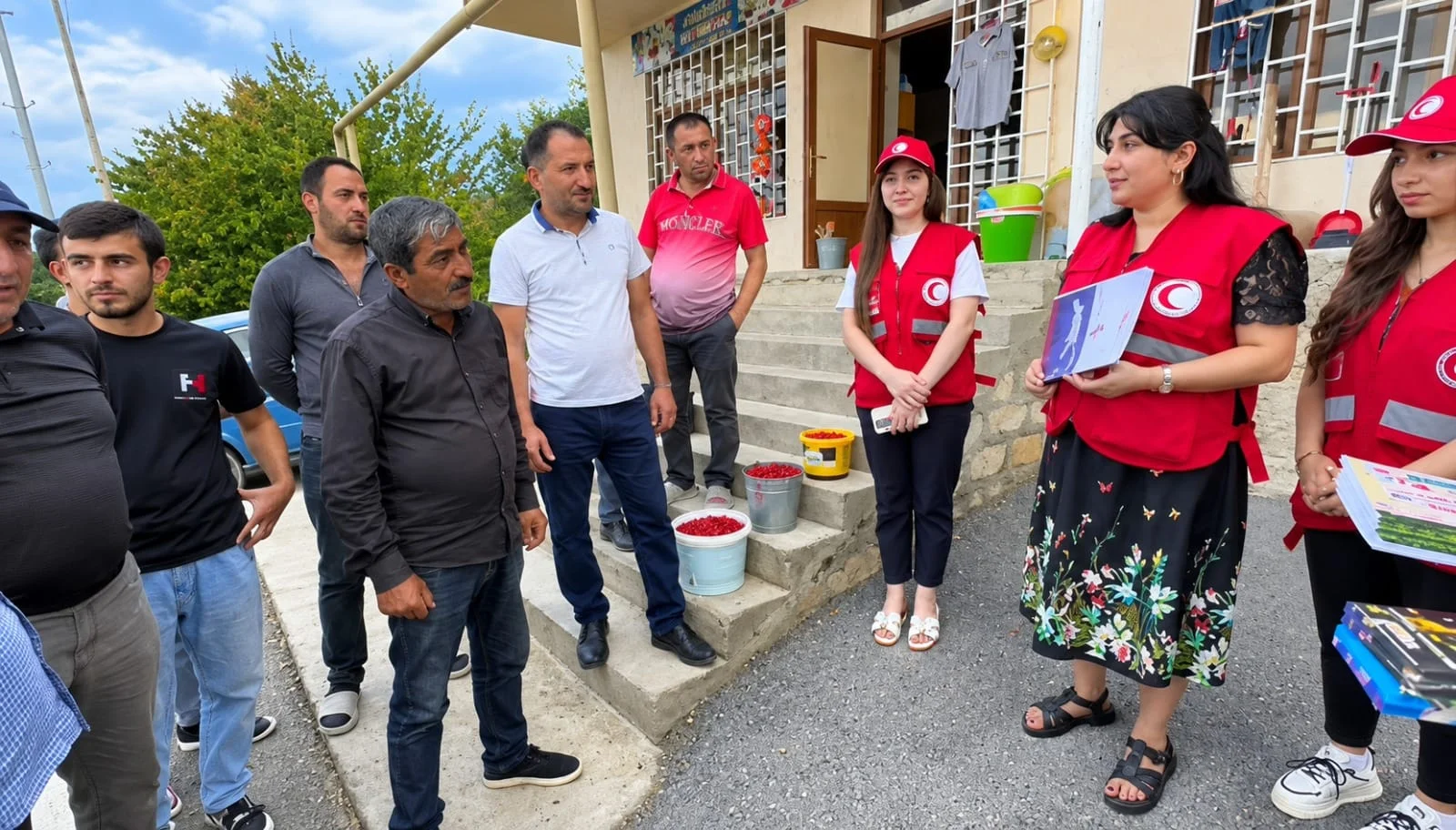 Ağdərə rayonunun Həsənriz kəndində mina təhlükəsinə dair maarifləndirmə sessiyaları keçirilib
