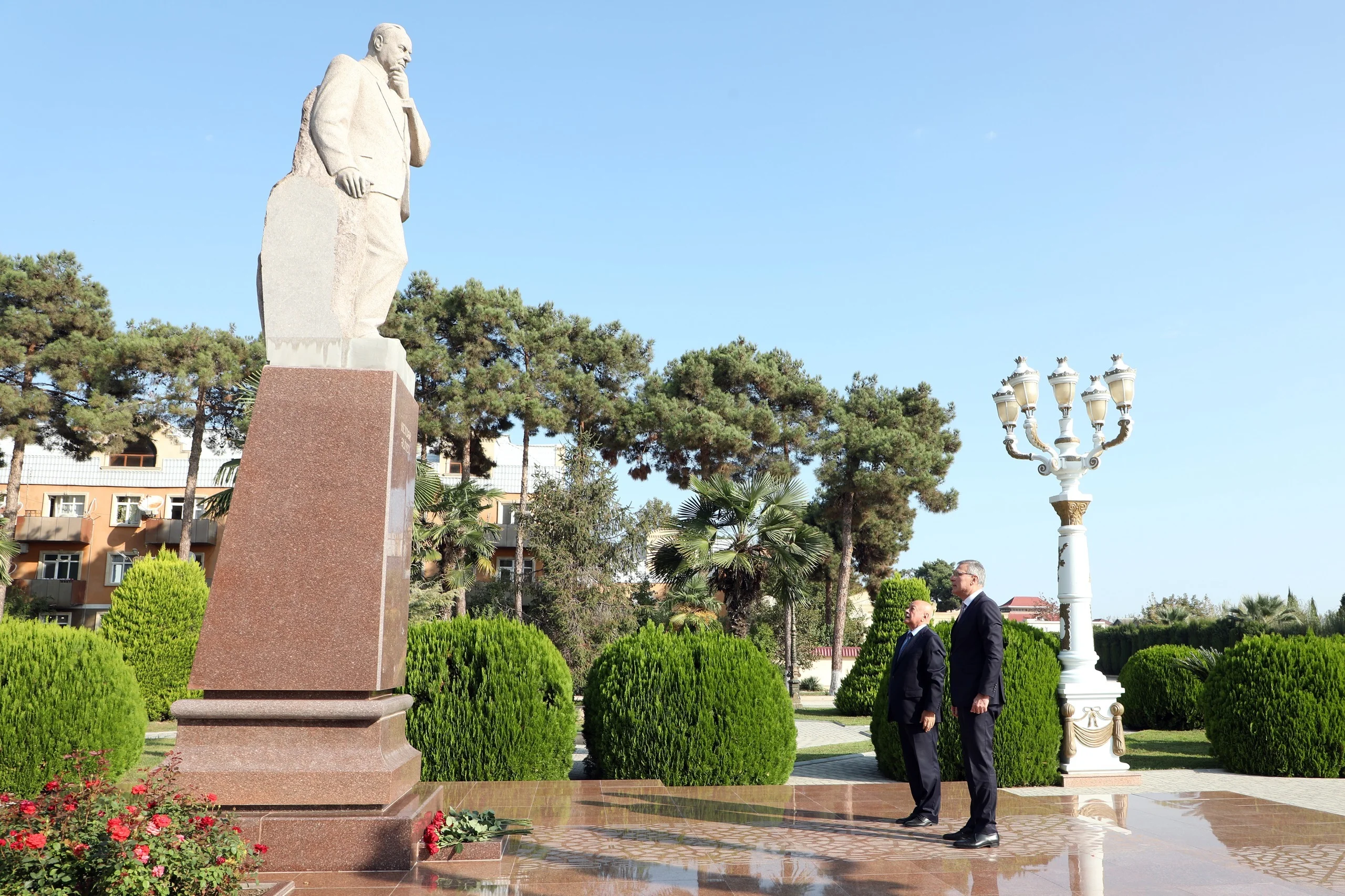 “Azəriqaz” İB-nin baş direktoru Ağcabədi rayonunda vətəndaş qəbulu keçirib