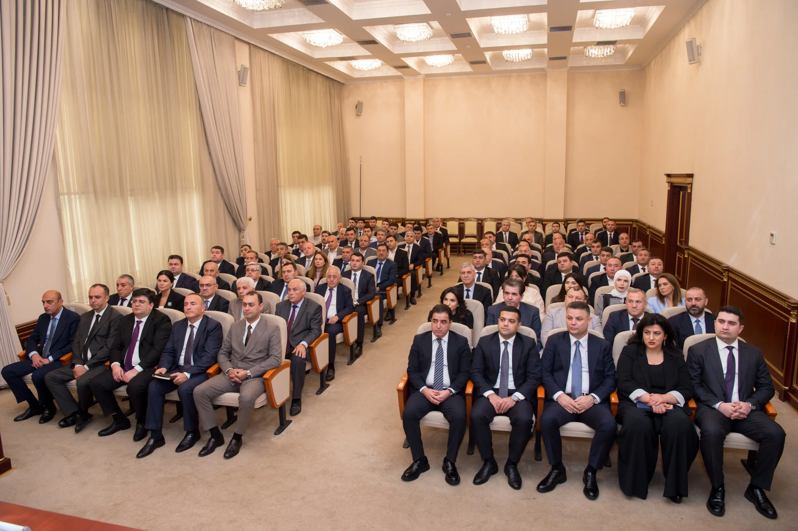 İri Şəhərlərin Su Təchizatının yeni icraçı direktoru kollektivə təqdim edildi